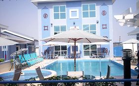 De Holiday Beach Hotel Accra